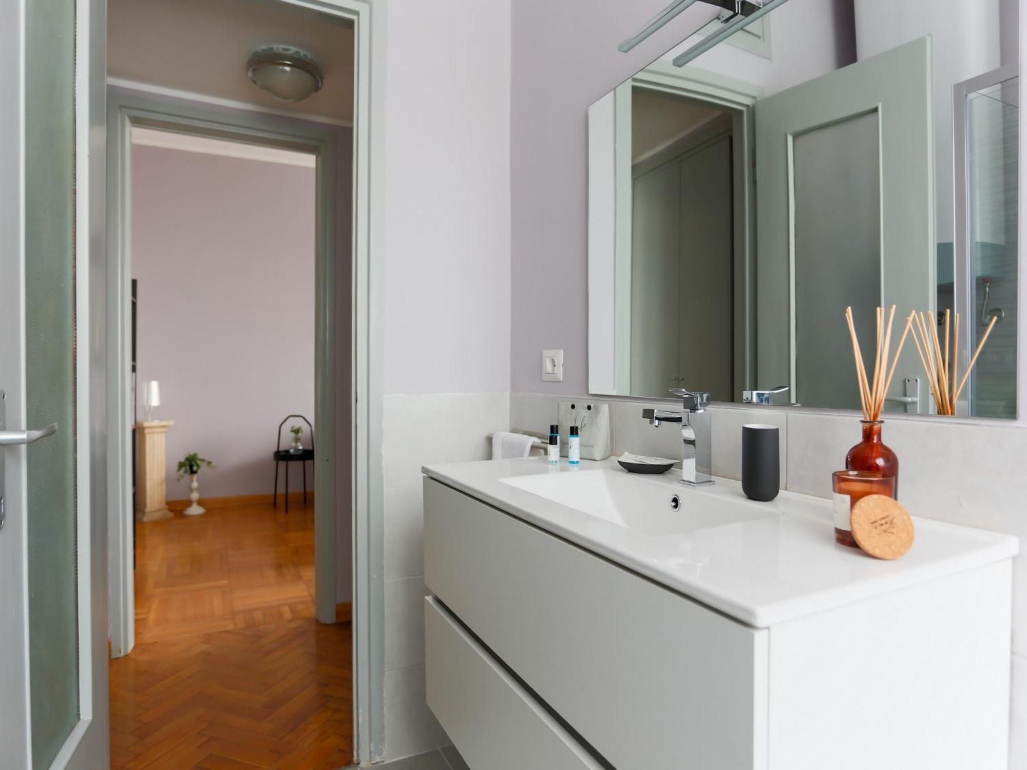 The Best Rent - Spacious One-Bedroom Apartment In Moscova District Milano Ngoại thất bức ảnh