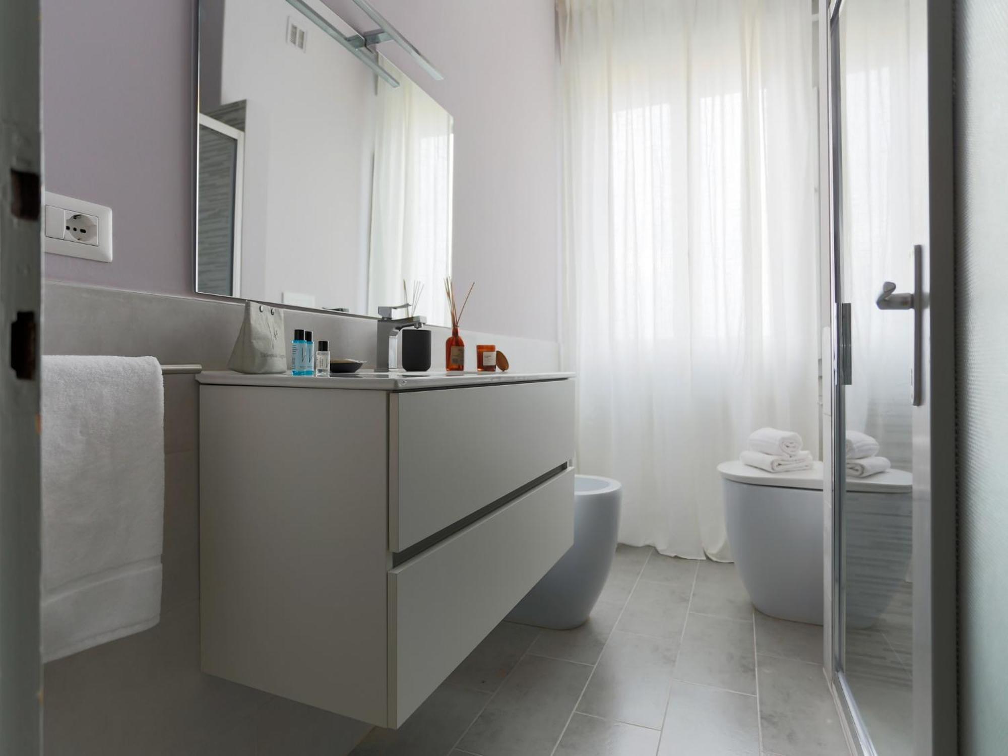 The Best Rent - Spacious One-Bedroom Apartment In Moscova District Milano Ngoại thất bức ảnh